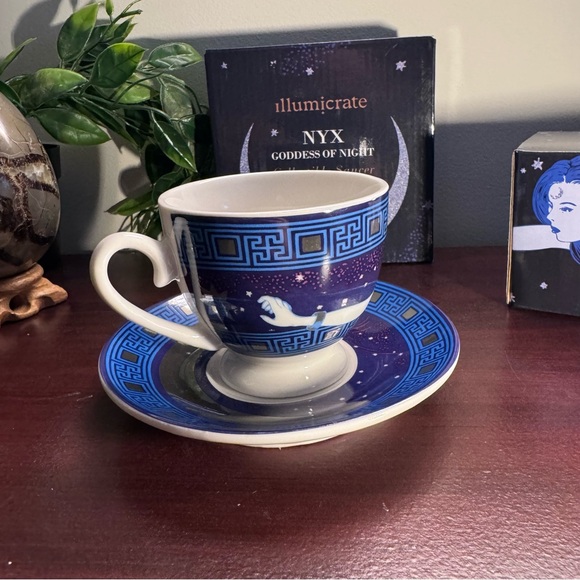💡Illumicrate Nyx Teacup & Saucer - Picture 2 of 7